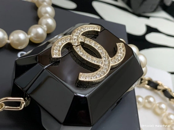 HyperPeter PRO AIRPODS NECKLACE CASE CHANEL 0717